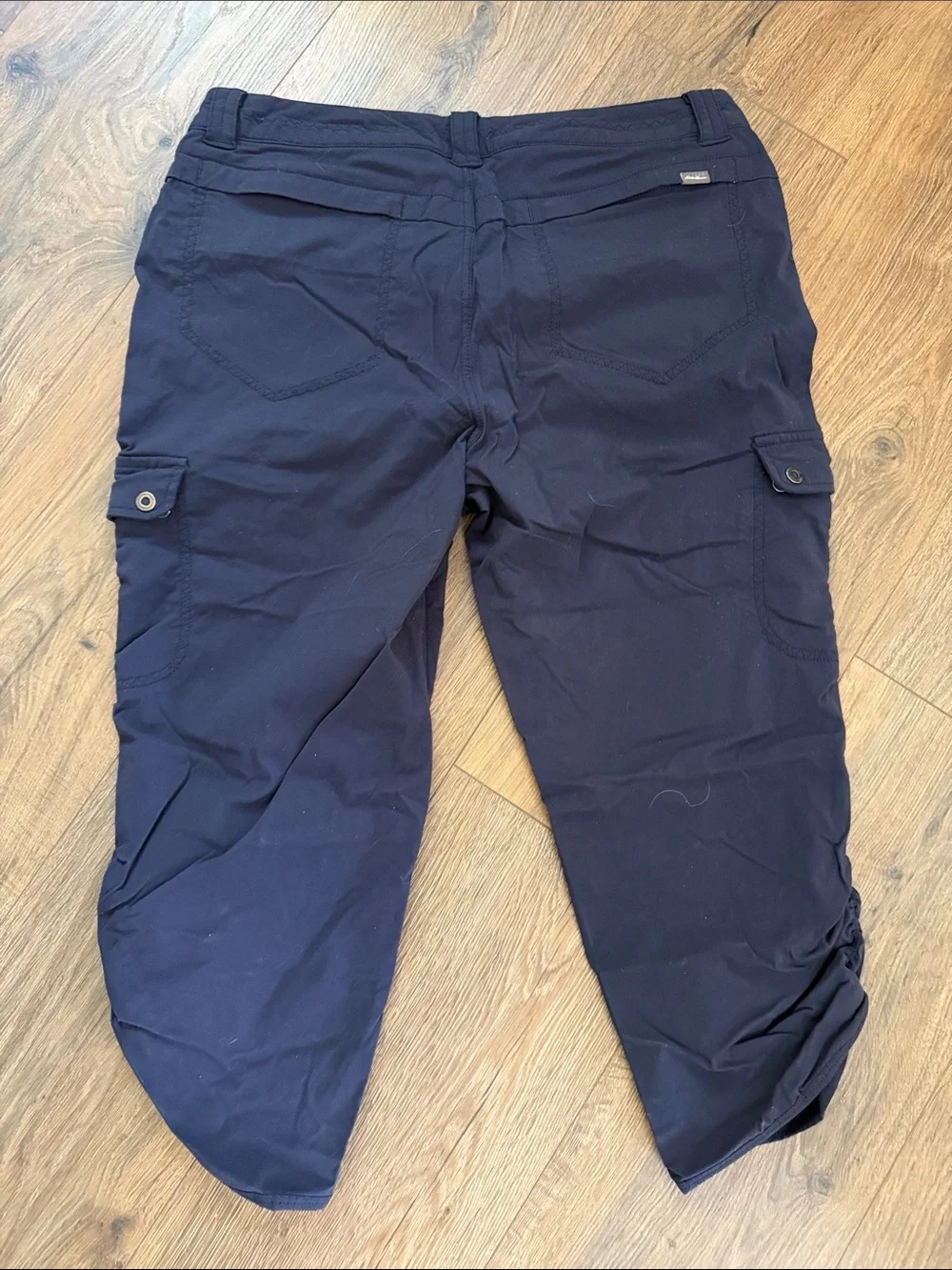 EddieBauer 6 Navy Cargo Hiking Capris Nylon Blend Pockets EUC